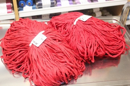 Trikåtrase bunt batikk, rød. 1,2 kg bunt